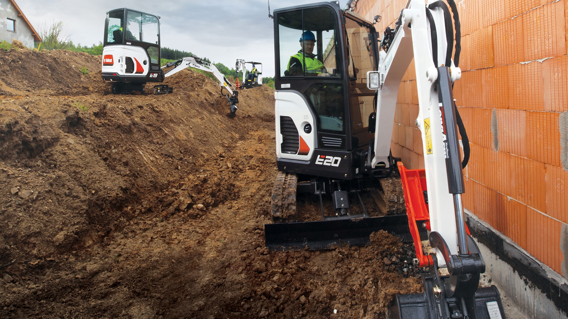 E20z trenching