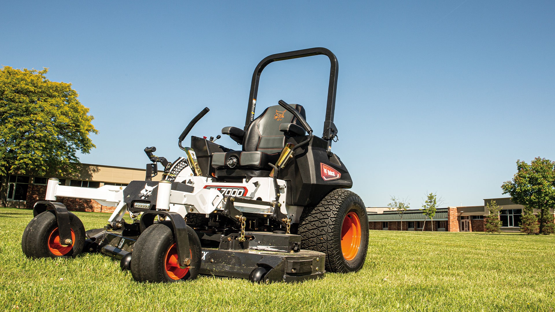 Bobcat ZT7000 Zero Turn Mower | Delecca's